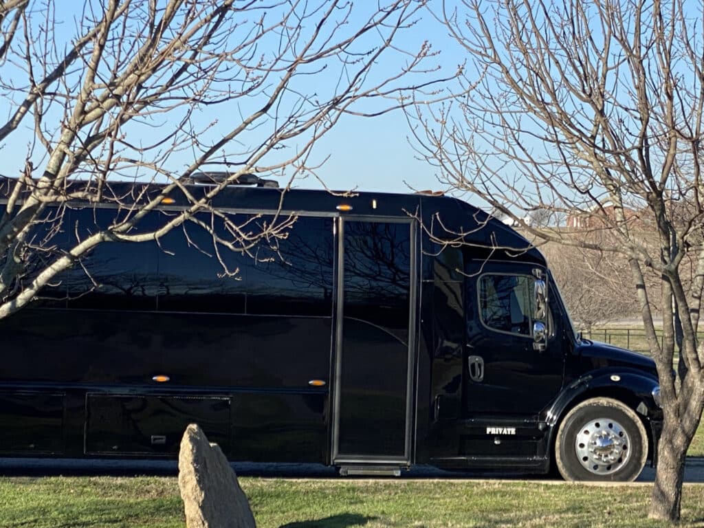 limo party bus exterior photograph